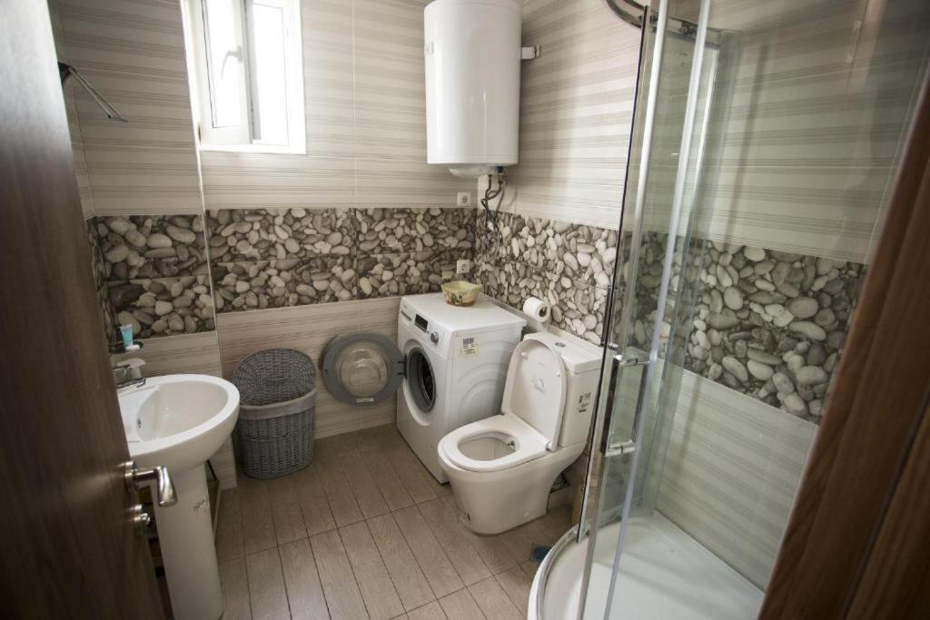 באטומי Apartment On Sherif Khimshiashvili Street 15B מראה חיצוני תמונה