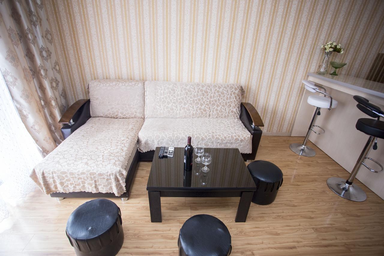 באטומי Apartment On Sherif Khimshiashvili Street 15B מראה חיצוני תמונה