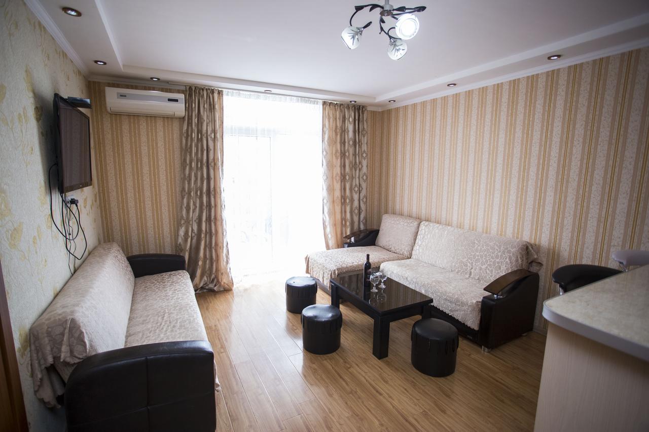 באטומי Apartment On Sherif Khimshiashvili Street 15B מראה חיצוני תמונה