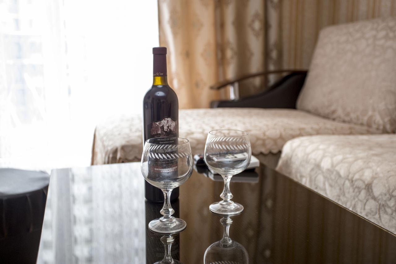 באטומי Apartment On Sherif Khimshiashvili Street 15B מראה חיצוני תמונה